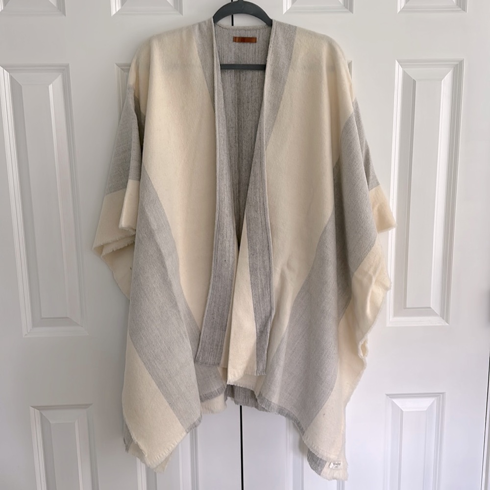 H&M Poncho